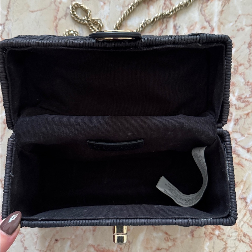 Black Purse - Picture 4 of 4